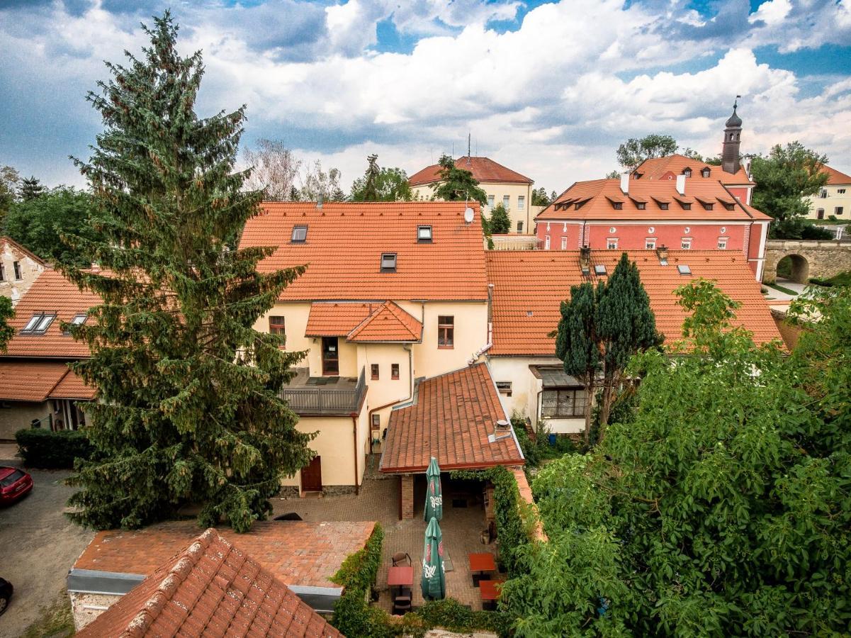Antonio Residence Skvorec Exterior photo
